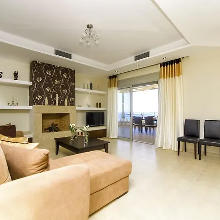 Villa Aroma